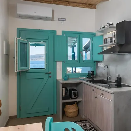 Turquoise Boathouse In Klima Ii Apartment Klima (Milos)