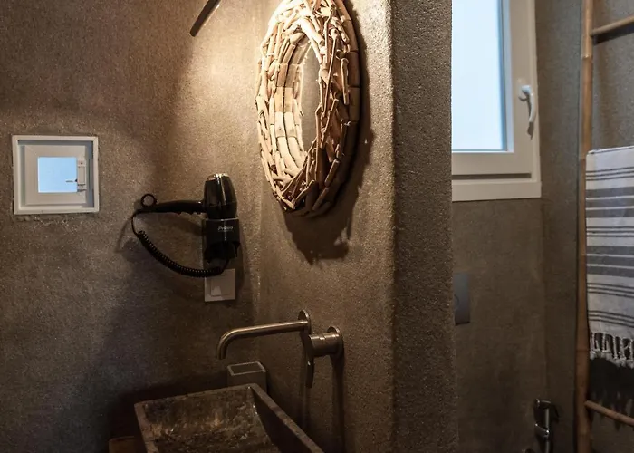 Turquoise Boathouse In Ii * Klima