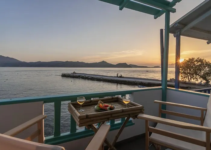 Turquoise Boathouse In Ii * Klima